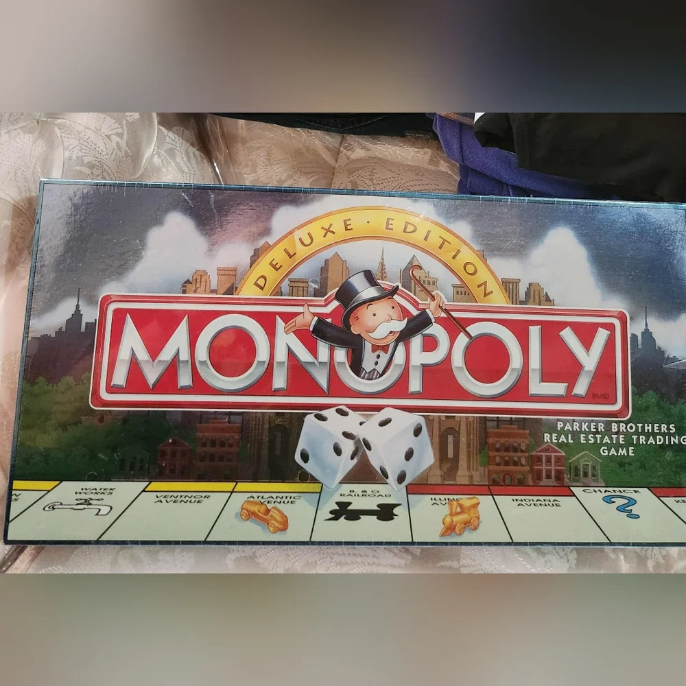 Monopoly Deluxe Edition